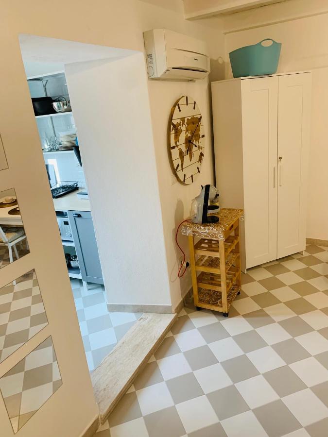 Wonderful Apartment In Old Alghero Exteriör bild